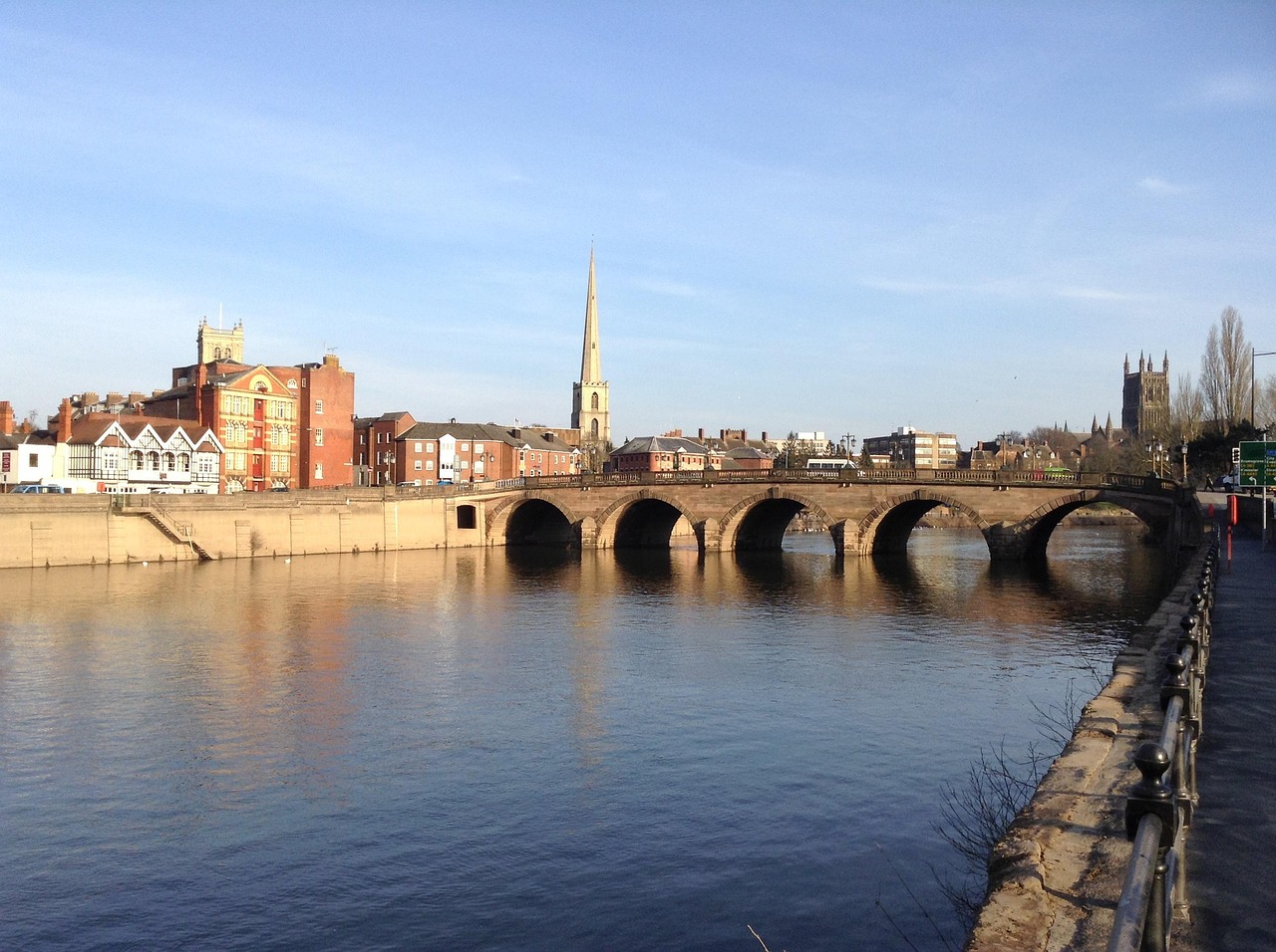 worcester-2246906_1280